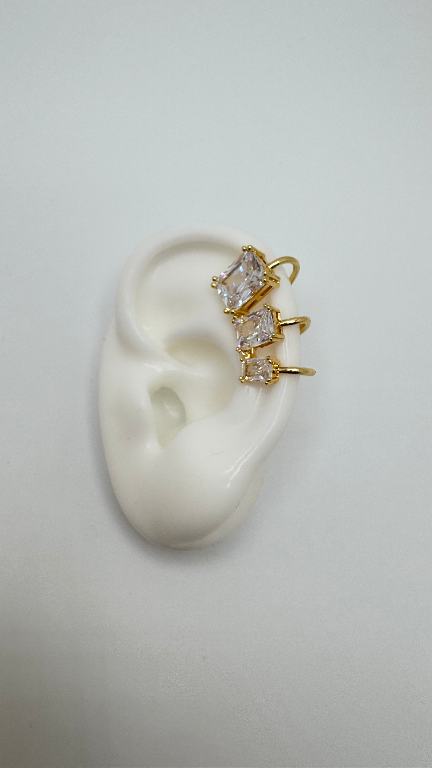 GOLD ADJUSTABLE DIAMONT PIERCING