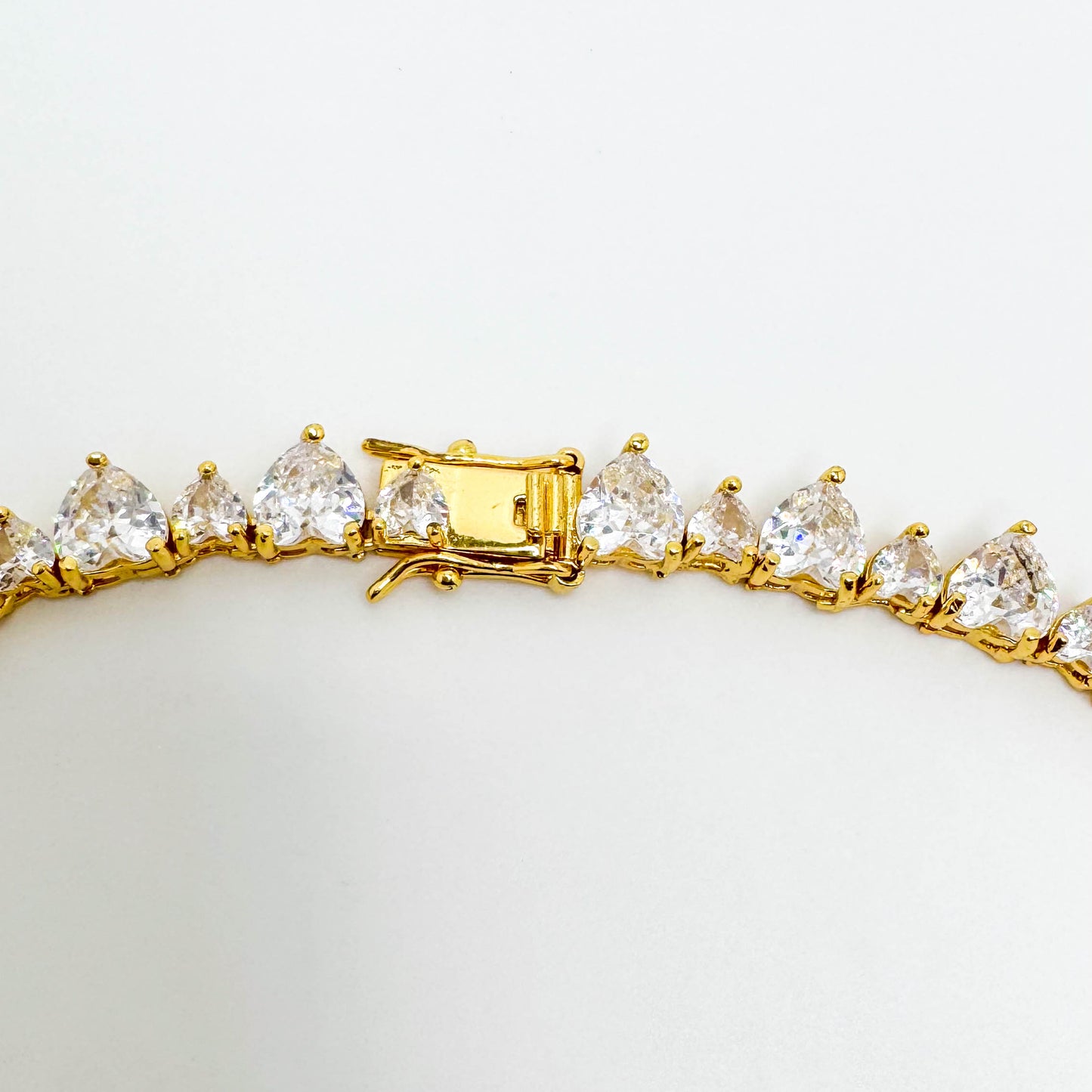 RIVIERA NECKLACE IN 18K GOLD WITH ZIRCONIA STONES